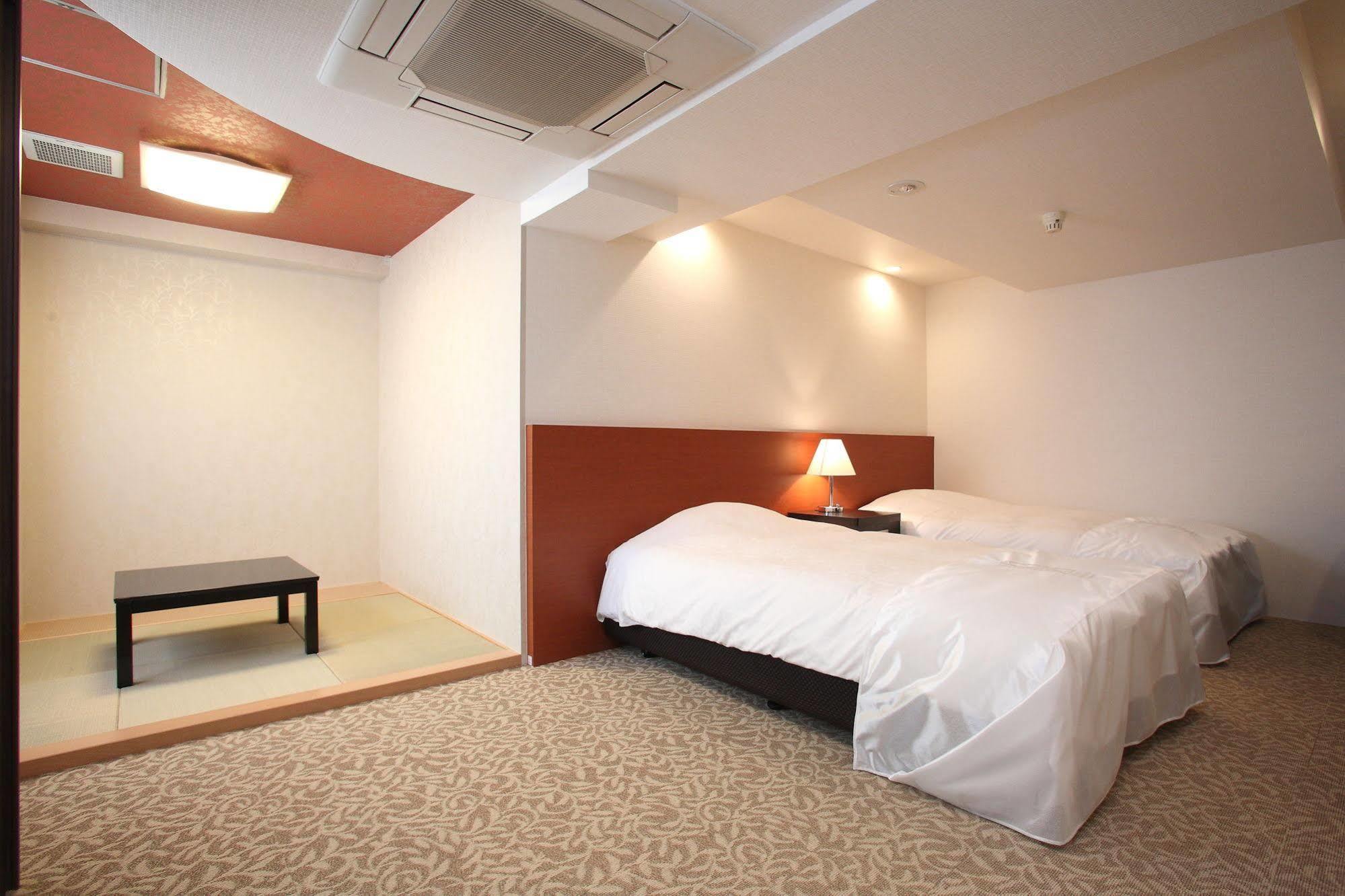 Hotel Sunline Kyoto Gion Shijo Екстер'єр фото